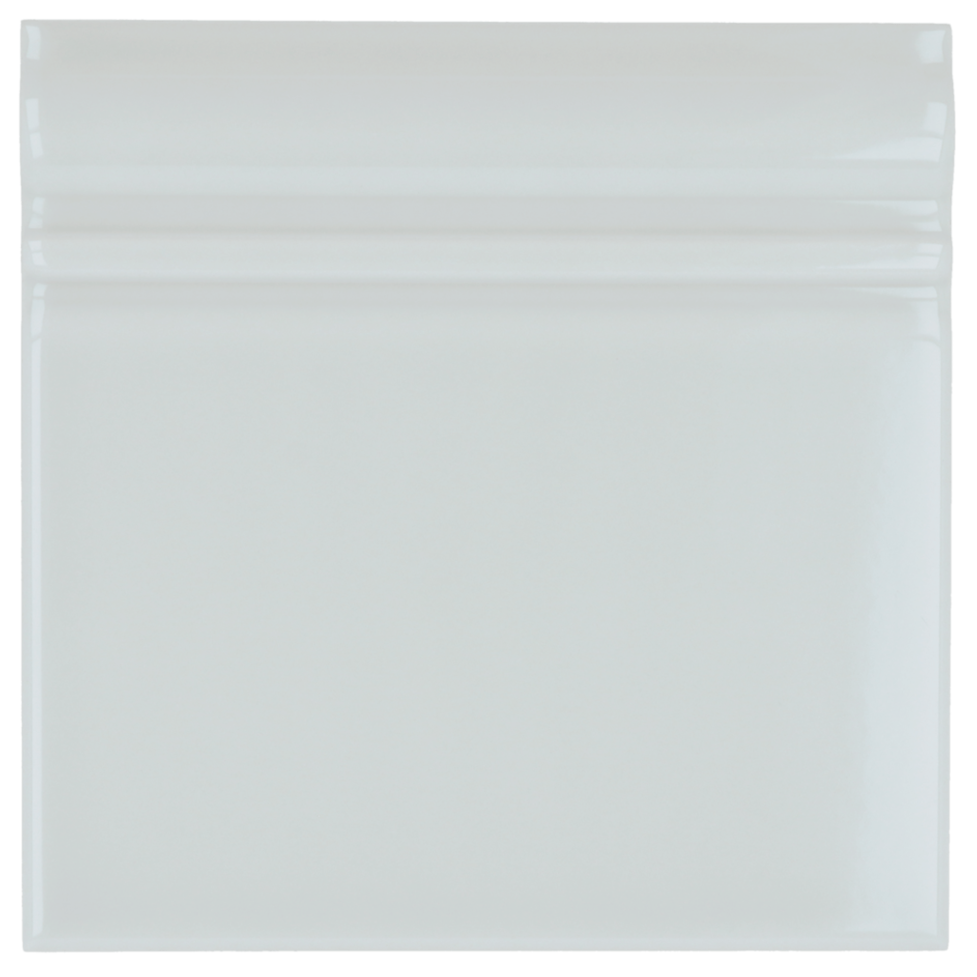 Skirting 15x15cm.